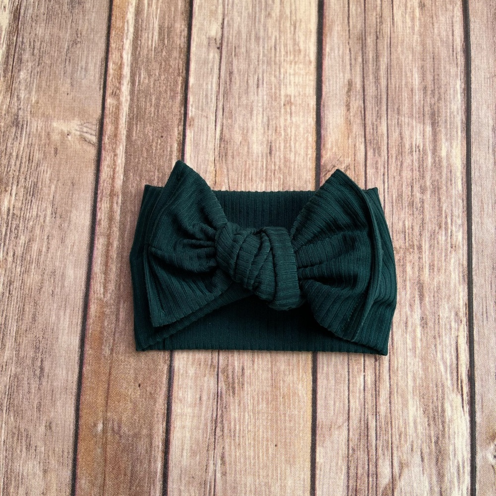 Green bow